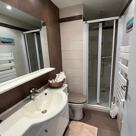 Superbe 2 Pieces A كان